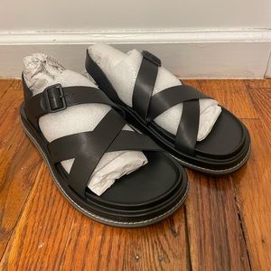 NWT Chaco Townes Leather Sandal